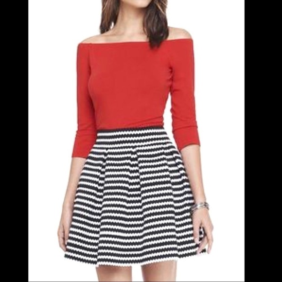 EXPRESS Y2K A-line black white striped mini skirt Barbiecore women’s size S - Picture 2 of 5